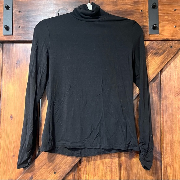 Casual Corner Sweaters - Casual Corner stretch black turtleneck